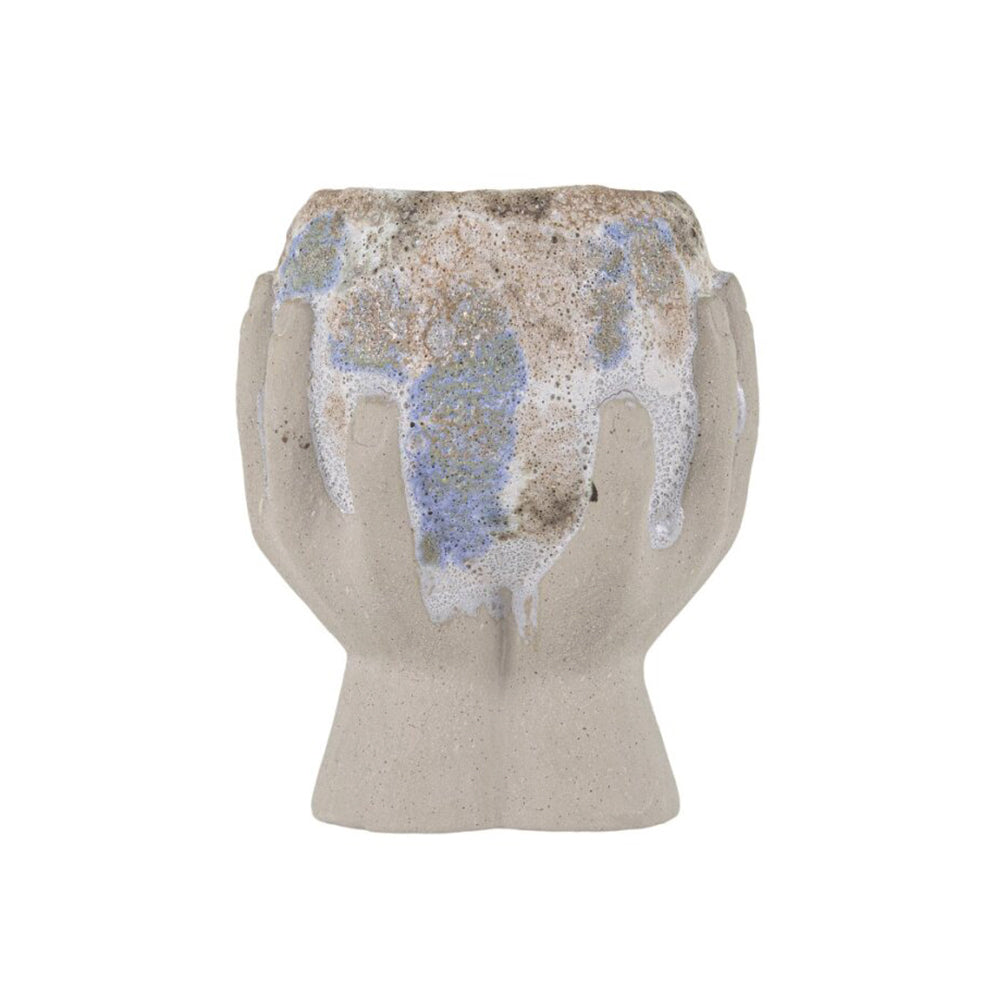 MACETA FORMA DE MANOS EN TONOS BEIGE, AZUL Y COBRE 20X18 CM